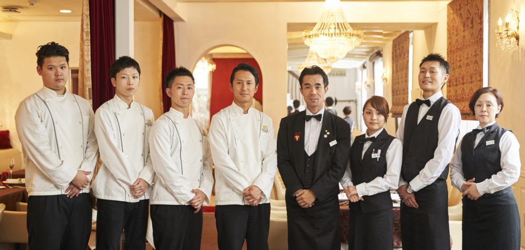 エタンセールカワモトのスタッフ