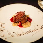 バレンタインのメッセージ付きデザート